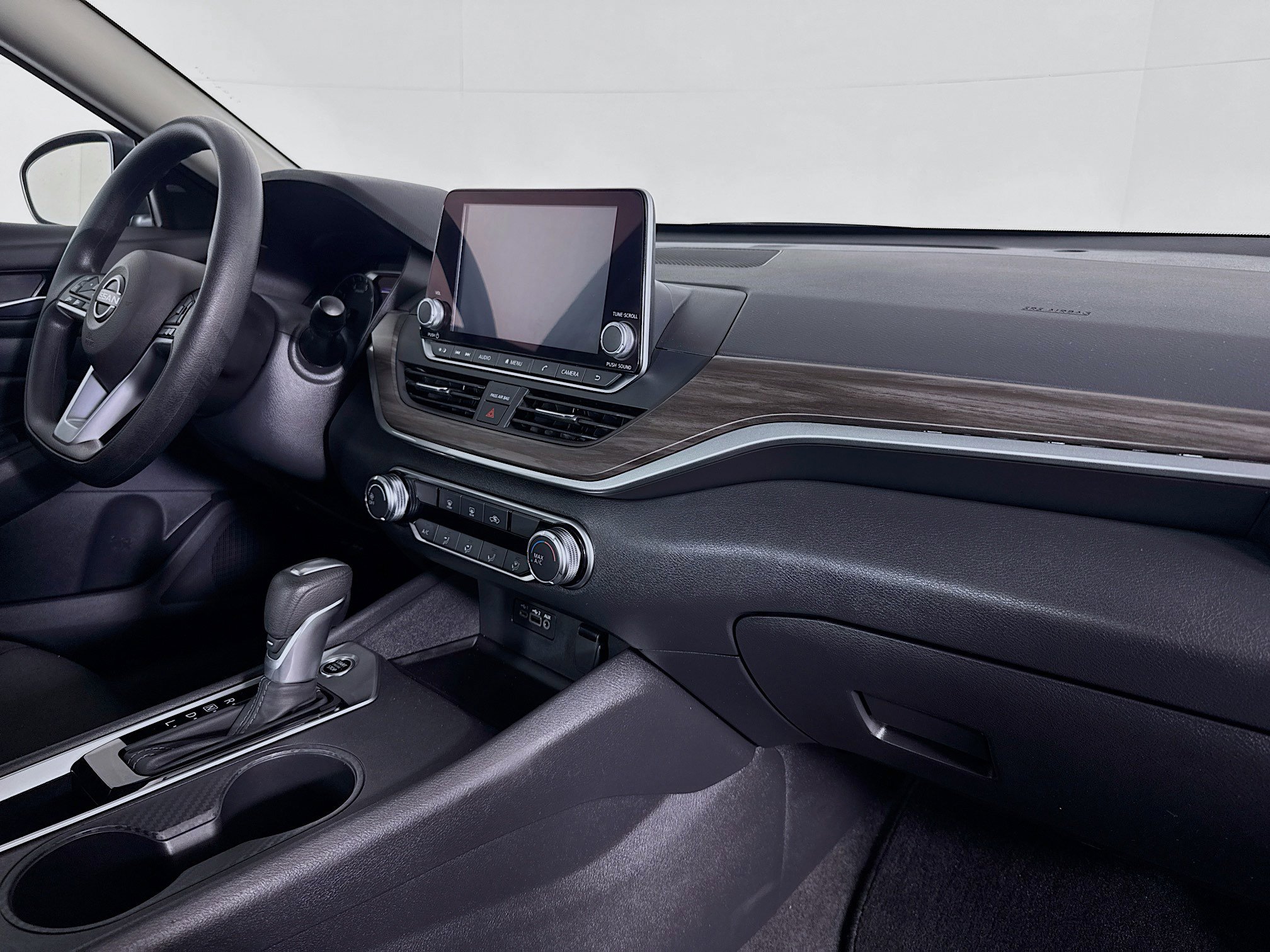 Used 2025 Nissan Altima 2.5 SV image 29