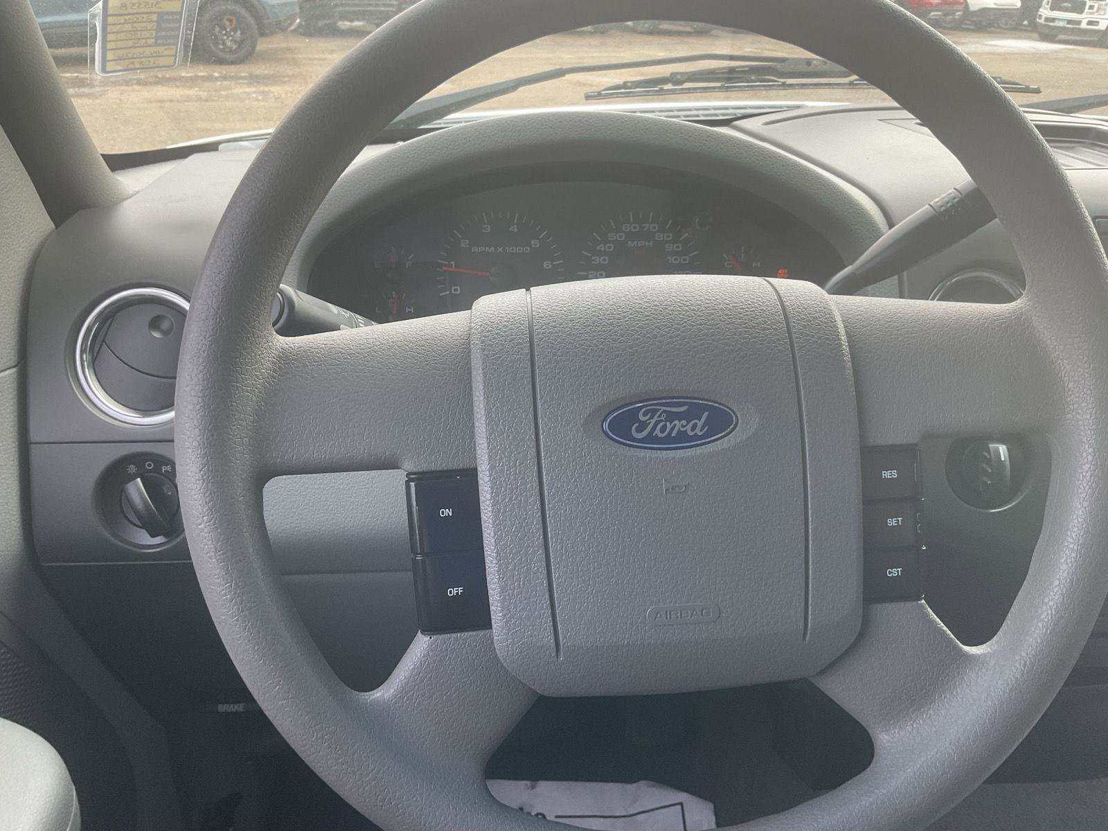 Used 2004 Ford F150 XLT image 13