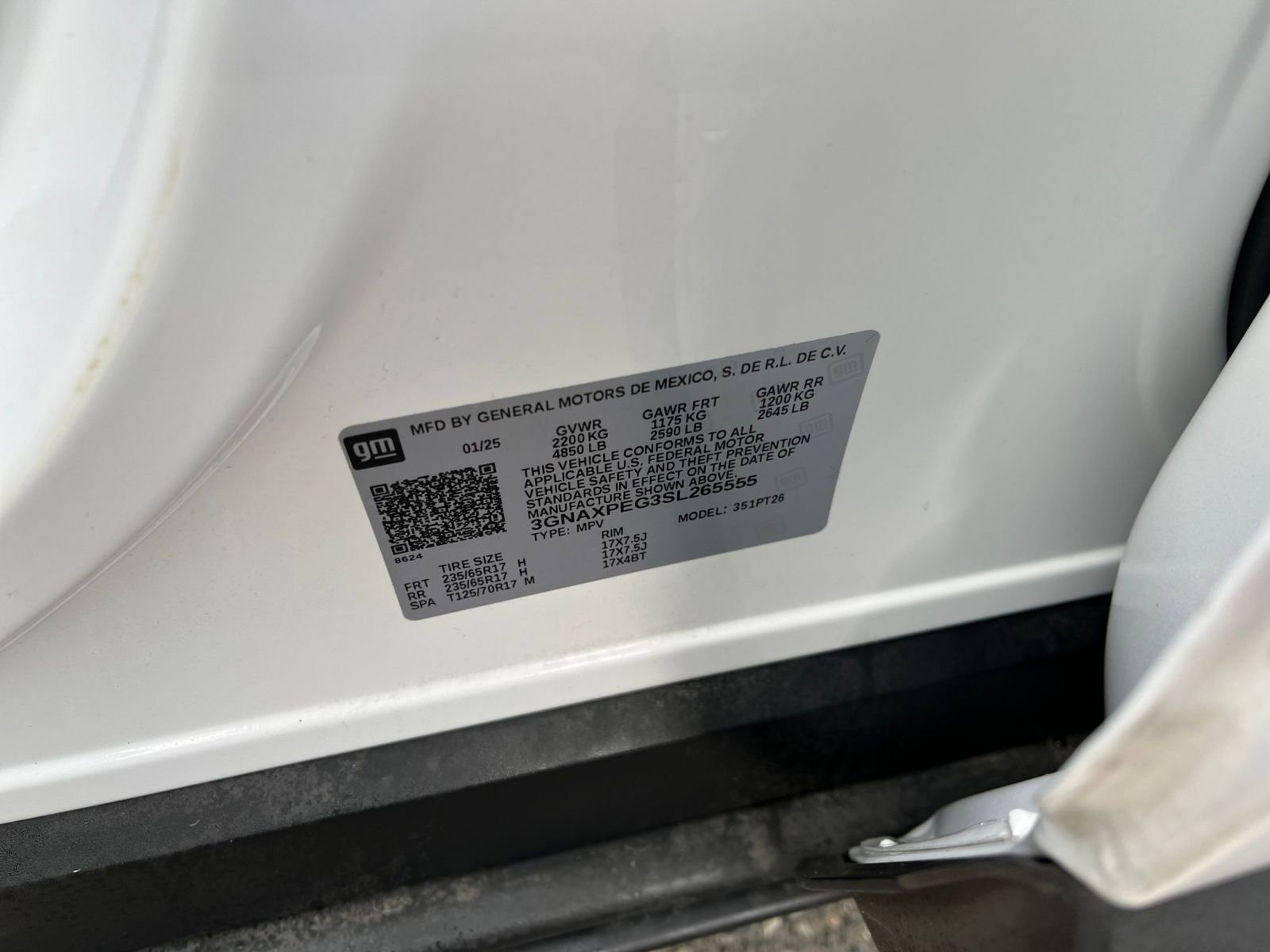 Used 2025 Chevrolet Equinox LT image 29