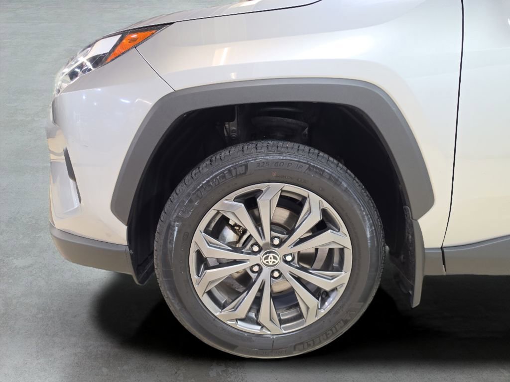 Used 2023 Toyota RAV4 XLE Premium AWD/4WD image 10