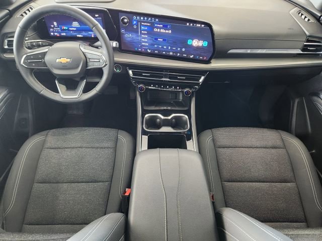 Used 2025 Chevrolet Traverse LT w/ Sun and Wheel Package image 12