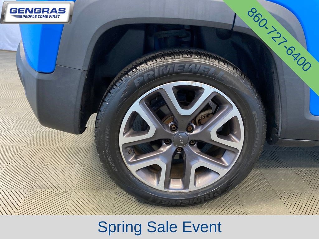 Used 2015 Jeep Renegade Latitude AWD/4WD image 35