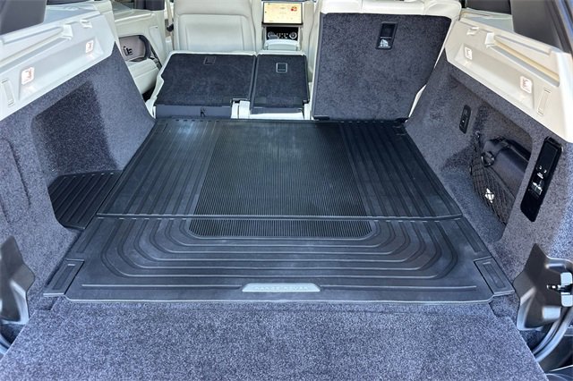 Certified 2023 Land Rover Range Rover SE image 14