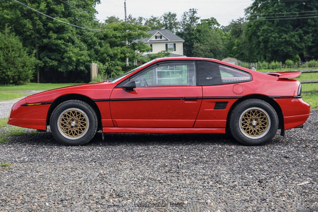 Used 1988 Pontiac Fiero GT RWD image 3