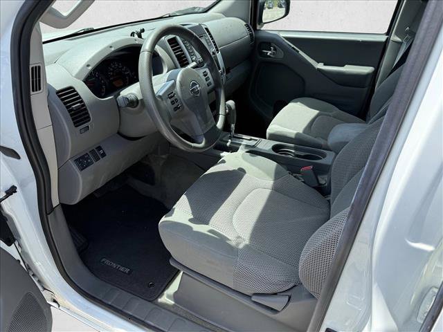 Used 2016 Nissan Frontier SV RWD image 9