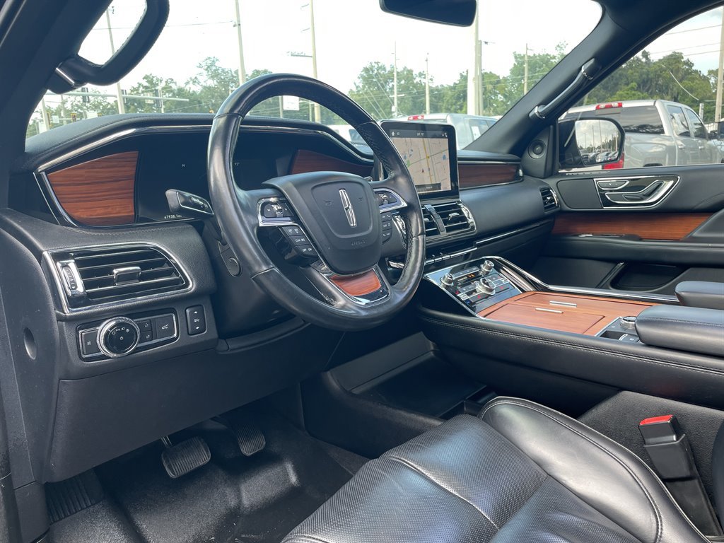 Used 2019 Lincoln Navigator L Select AWD/4WD image 15
