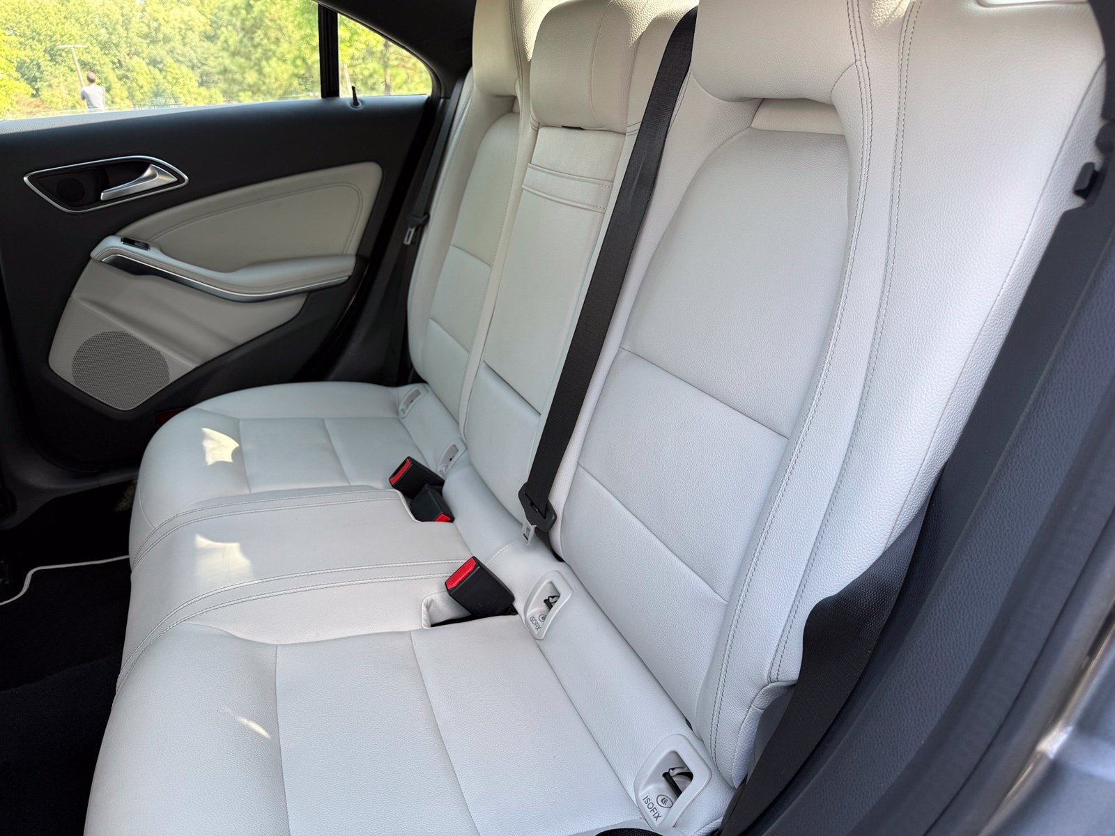 Used 2017 Mercedes-Benz CLA 250 4MATIC image 40