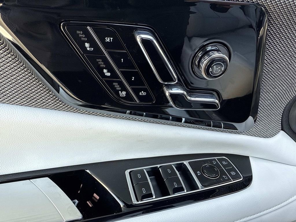 New 2026 Cadillac Optiq Sport 2 image 19