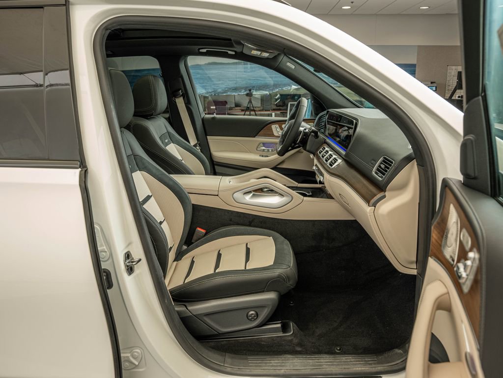 New 2026 Mercedes-Benz GLE 53 AMG 4MATIC image 38