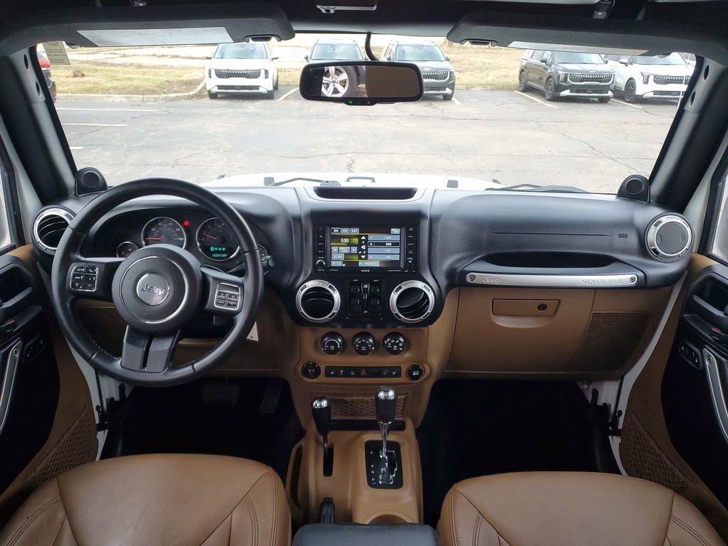 Used 2014 Jeep Wrangler Unlimited Sahara w/ Connectivity Group image 19