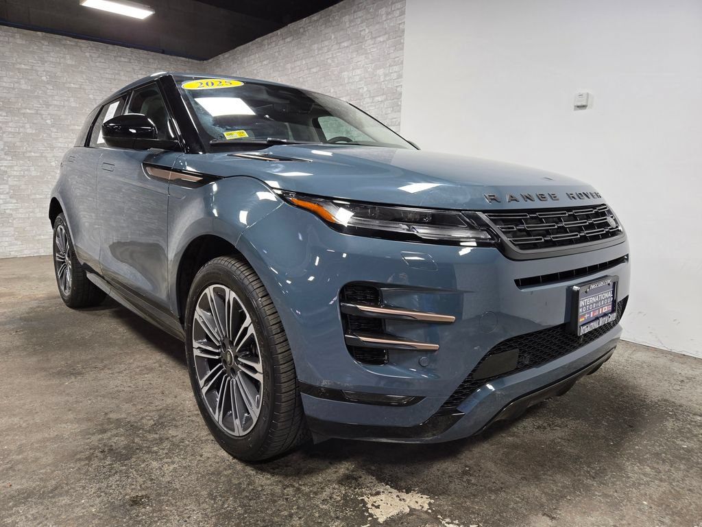 Used 2025 Land Rover Range Rover Evoque Dynamic SE AWD/4WD image 4