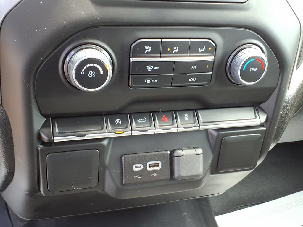 Certified 2022 Chevrolet Silverado 1500 Custom AWD/4WD image 17