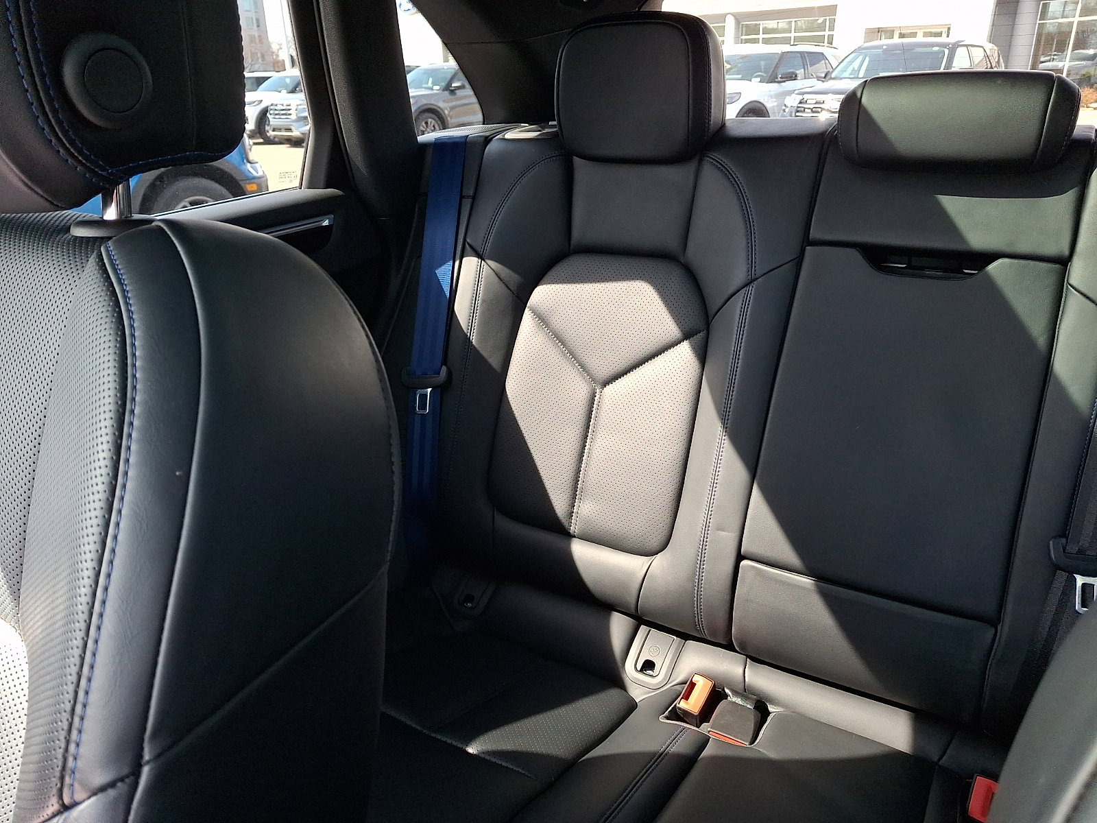 Used 2024 Porsche Macan Turbo image 18