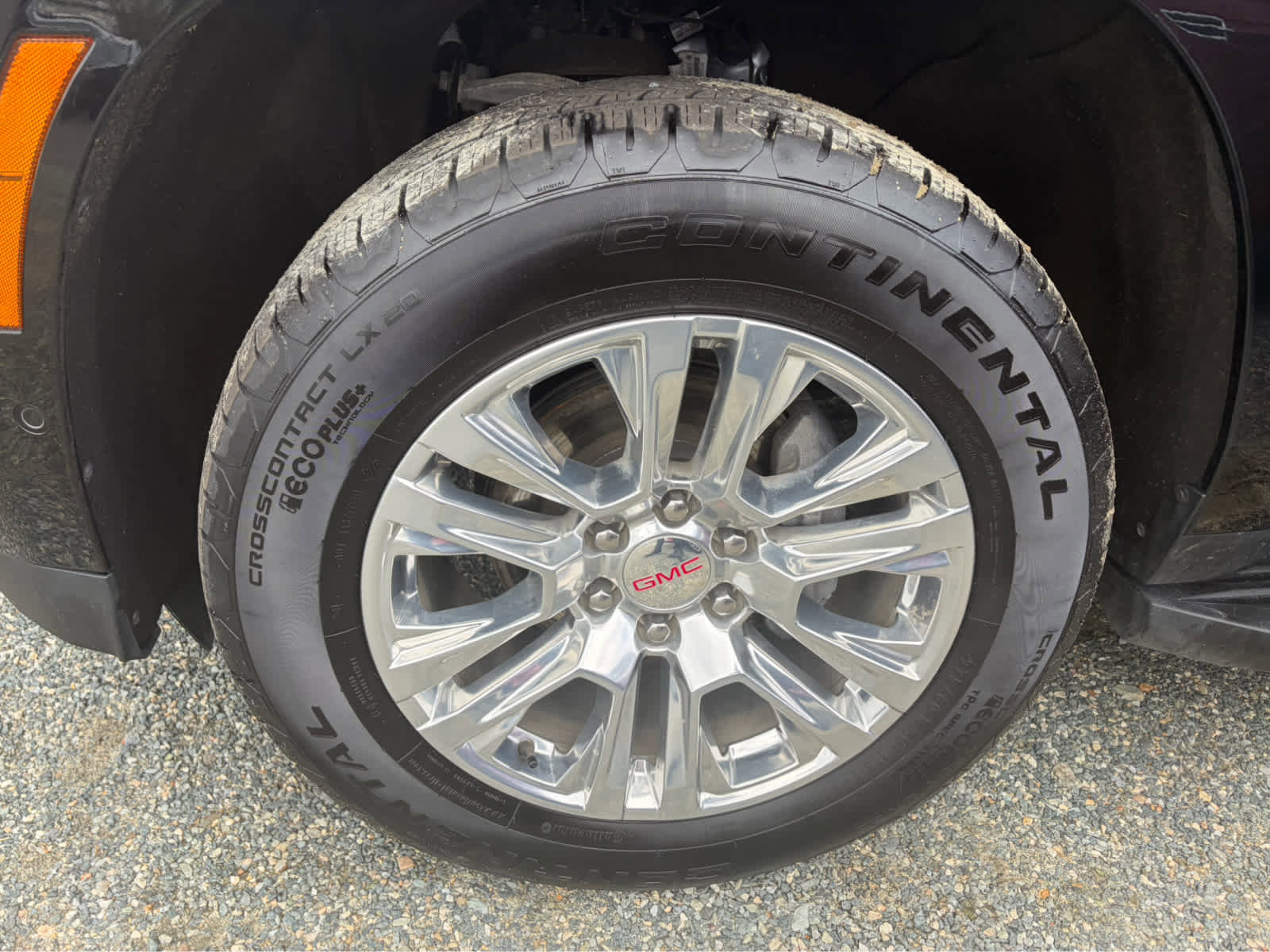 Used 2025 GMC Yukon XL Denali AWD/4WD image 27