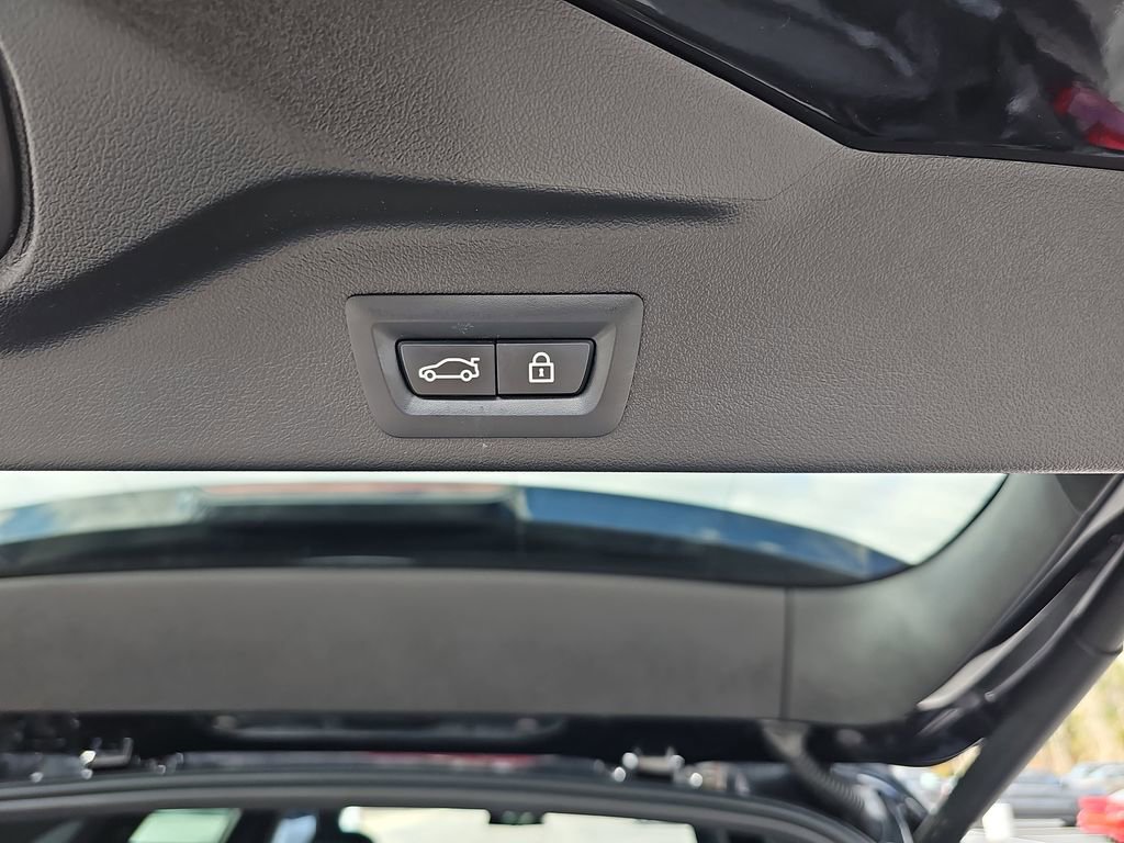 Used 2022 BMW X5 xDrive40i w/ Premium Package image 18