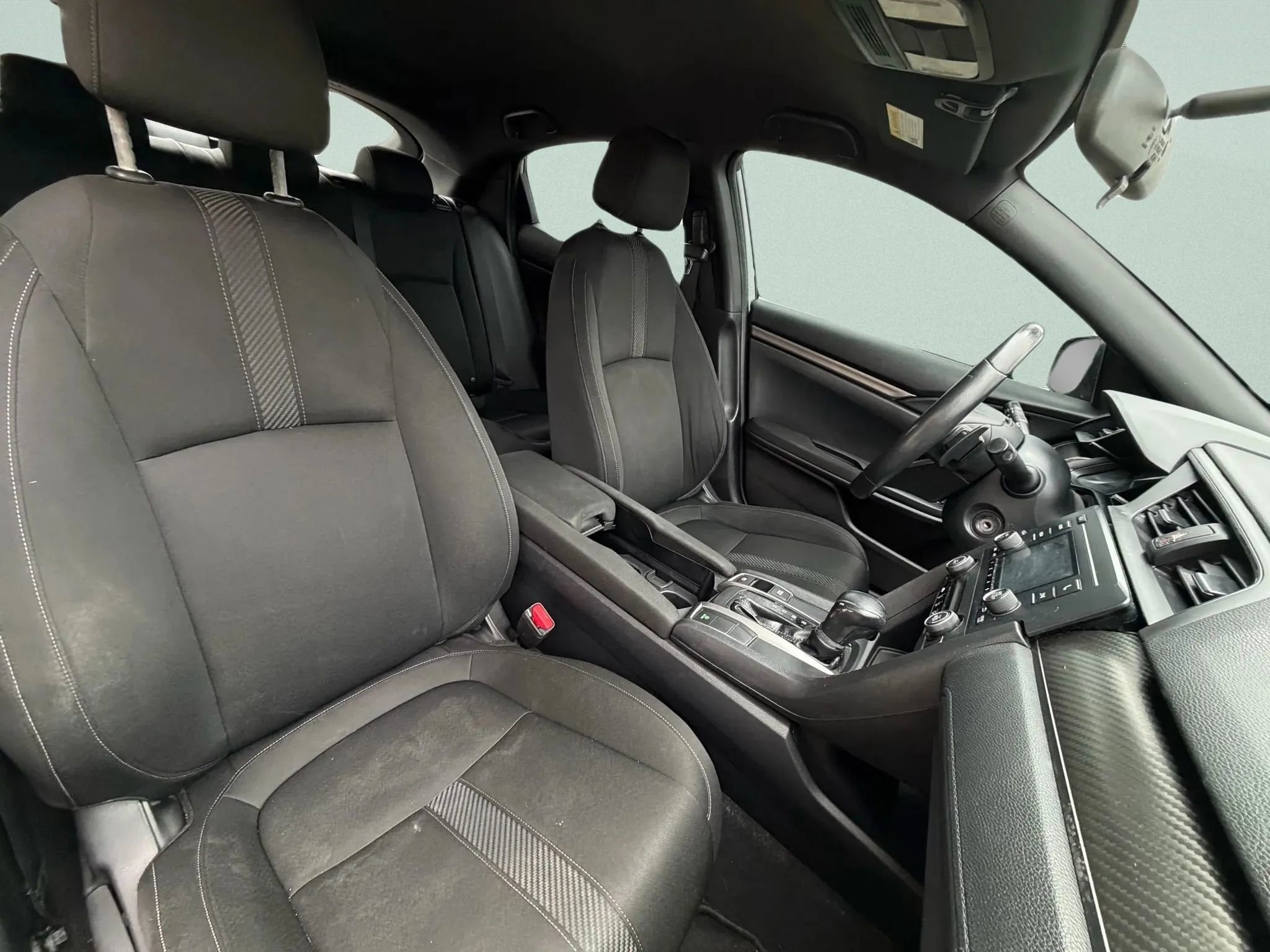Used 2017 Honda Civic Sport image 9