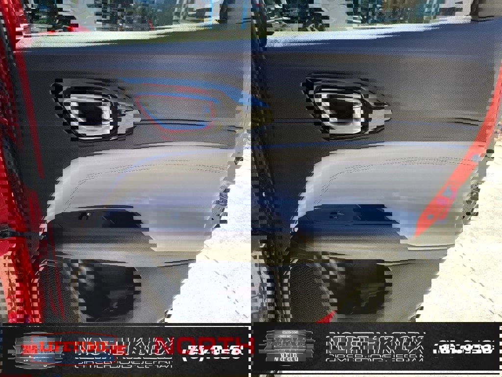 Used 2025 Jeep Compass Limited image 23