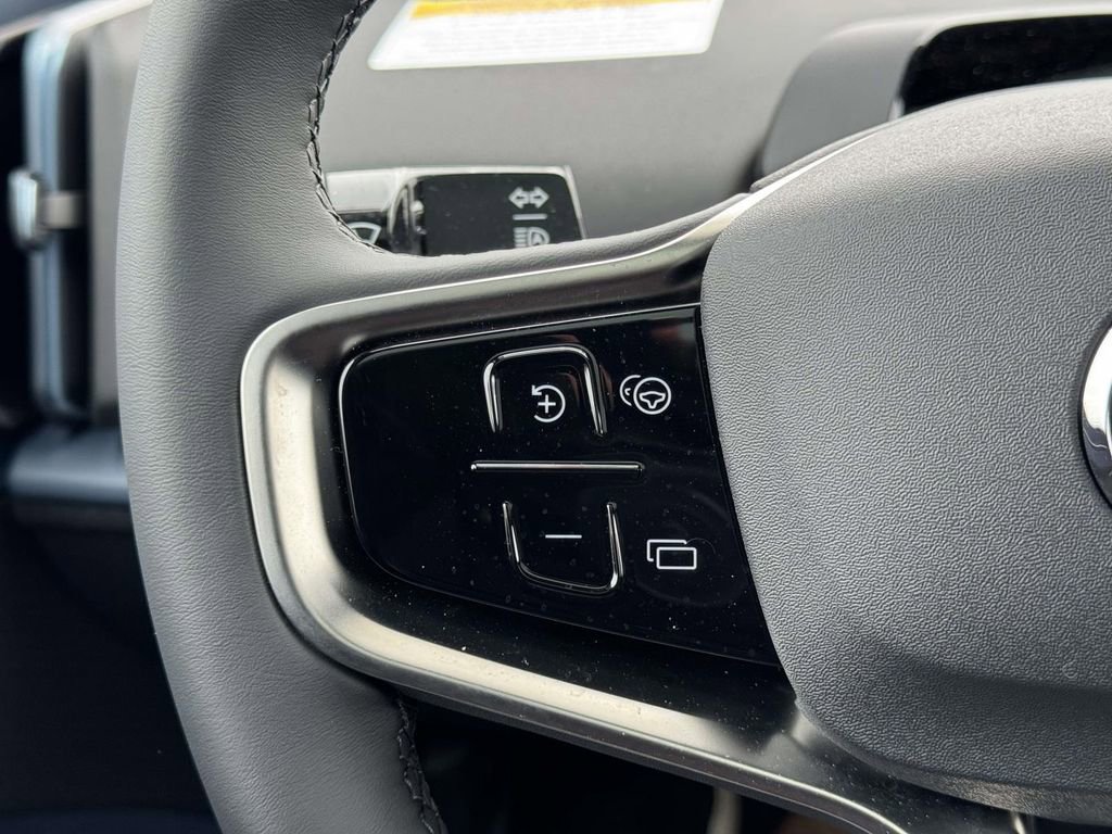 New 2026 Volvo EX30 Plus w/ Climate Package image 9