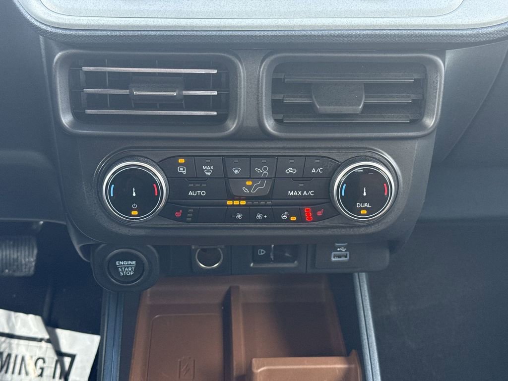 Used 2023 Ford Maverick Lariat w/ Lariat Luxury Package image 17