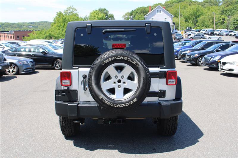 Used 2012 Jeep Wrangler Unlimited Sport AWD/4WD image 7