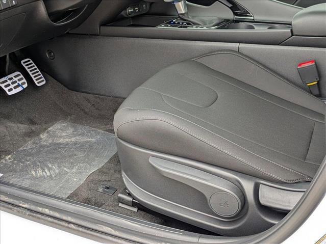 New 2025 Hyundai Elantra SEL image 4