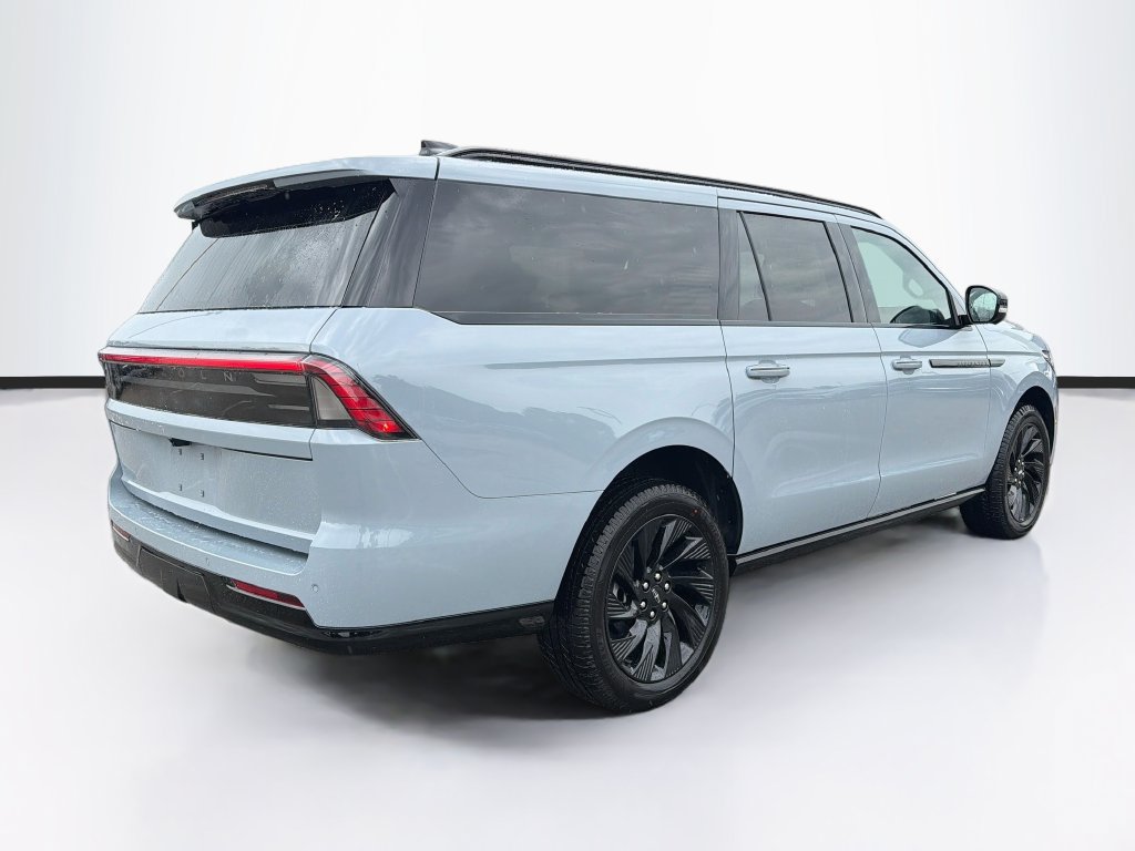 New 2027 Lincoln Navigator L Reserve w/ Jet Appearance Package AWD/4WD image 5