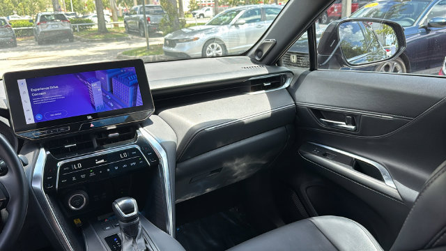 Used 2023 Toyota Venza XLE AWD/4WD image 15