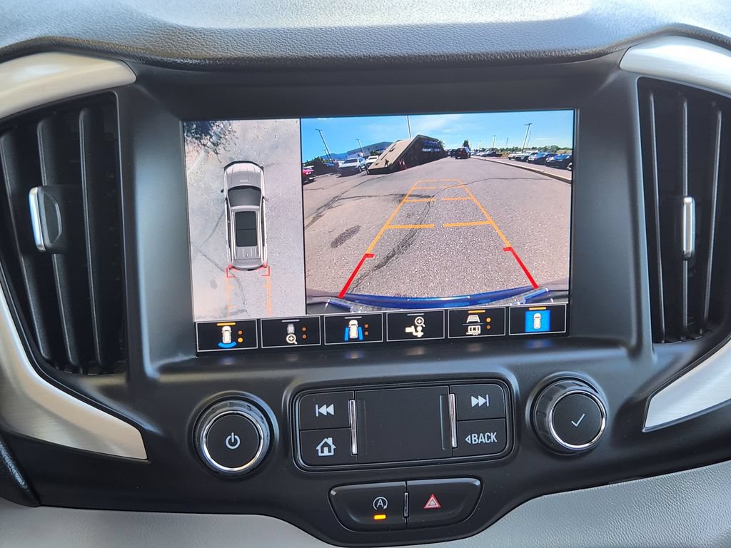 Used 2022 GMC Terrain SLT w/ Infotainment Package II AWD/4WD image 9