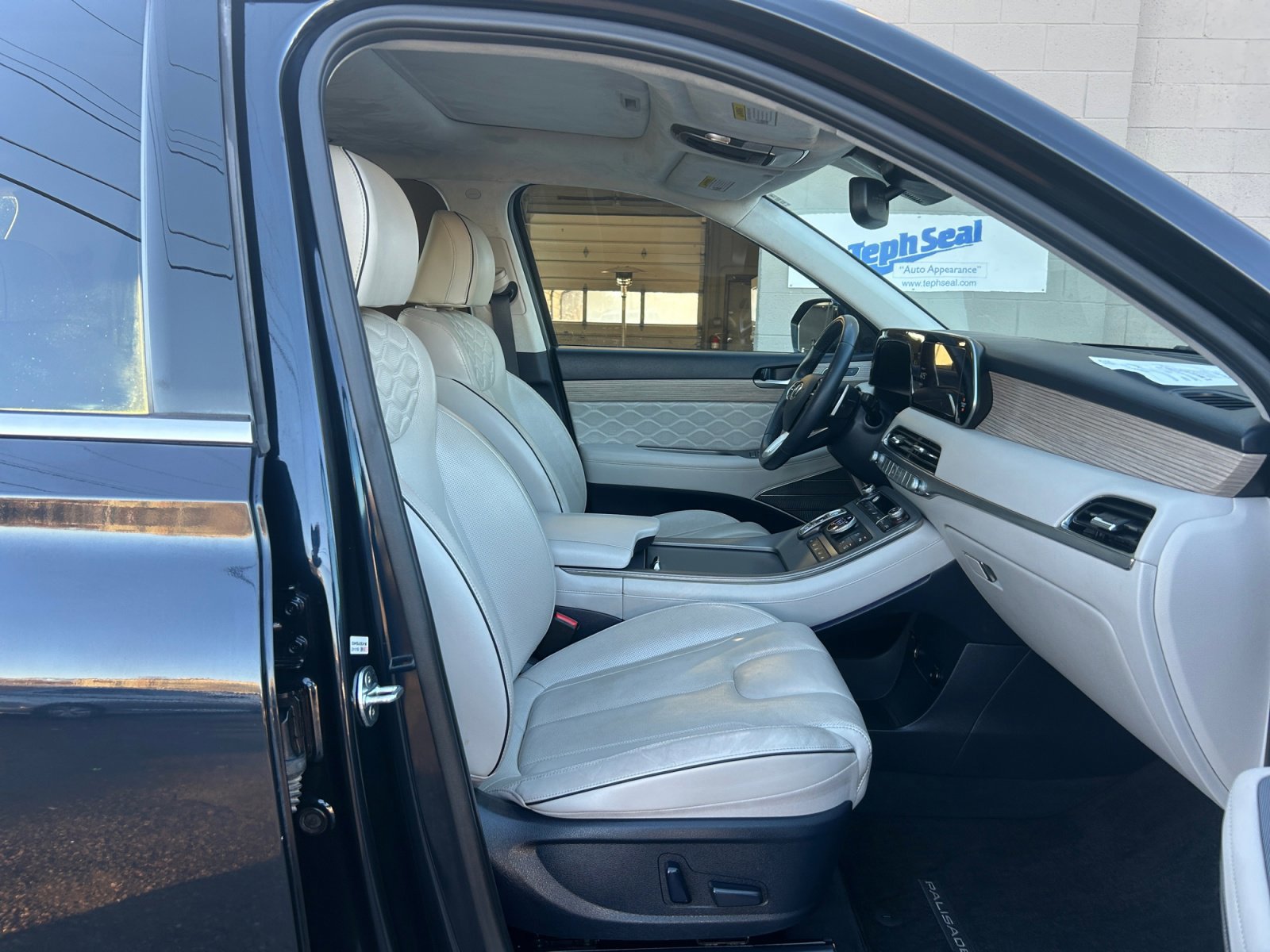 Used 2021 Hyundai Palisade Calligraphy w/ Cargo Package image 34