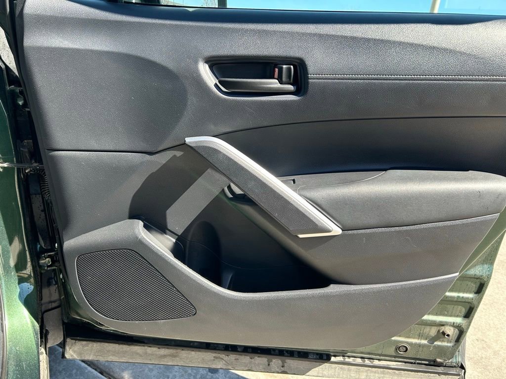 Used 2024 Toyota Corolla Cross LE image 31