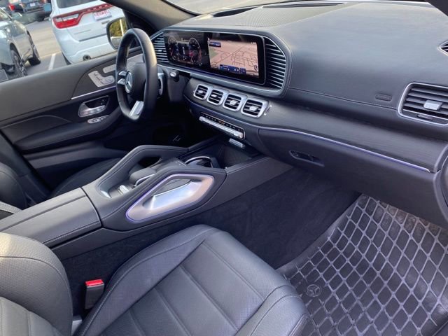 Used 2025 Mercedes-Benz GLS 580 4MATIC image 23