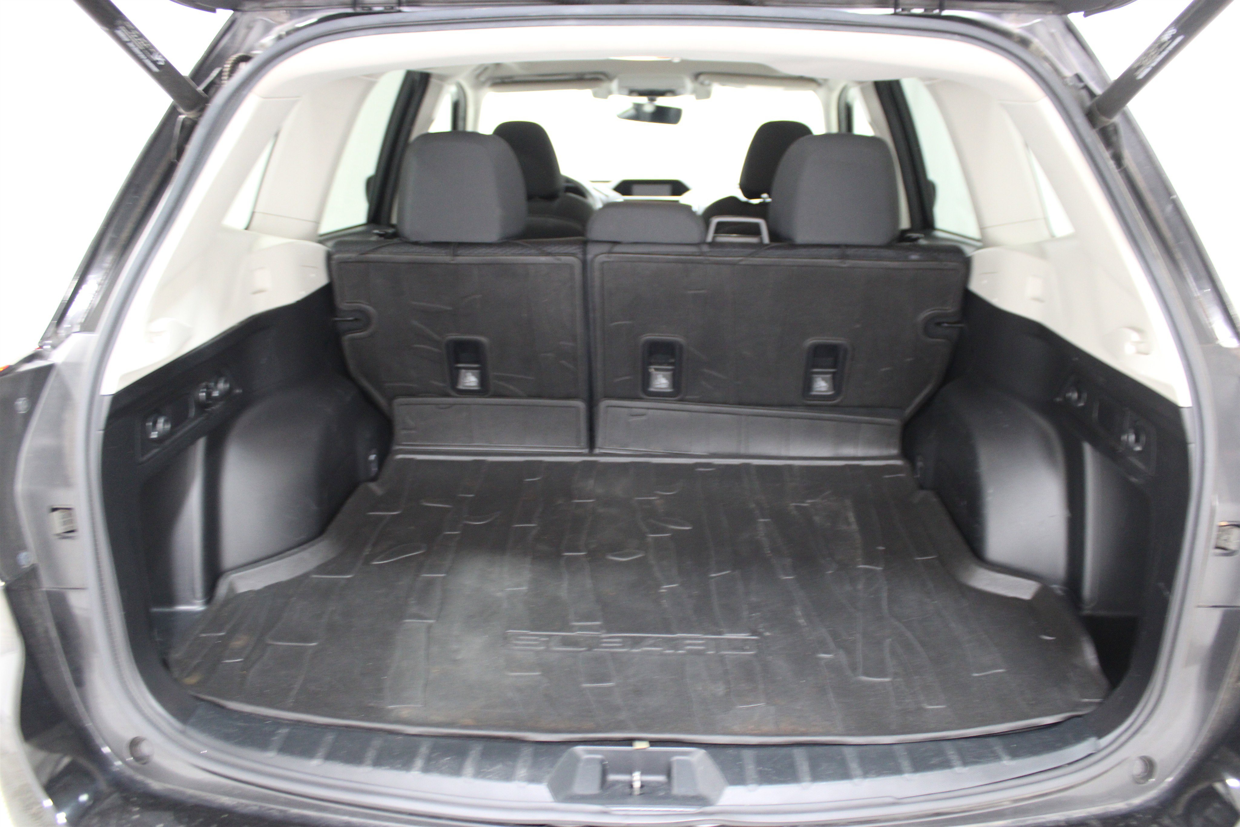 Used 2019 Subaru Forester Premium AWD/4WD image 22