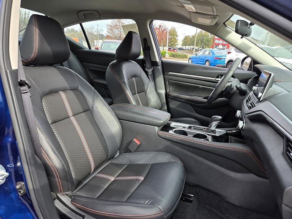 Certified 2024 Nissan Altima 2.5 SR image 10