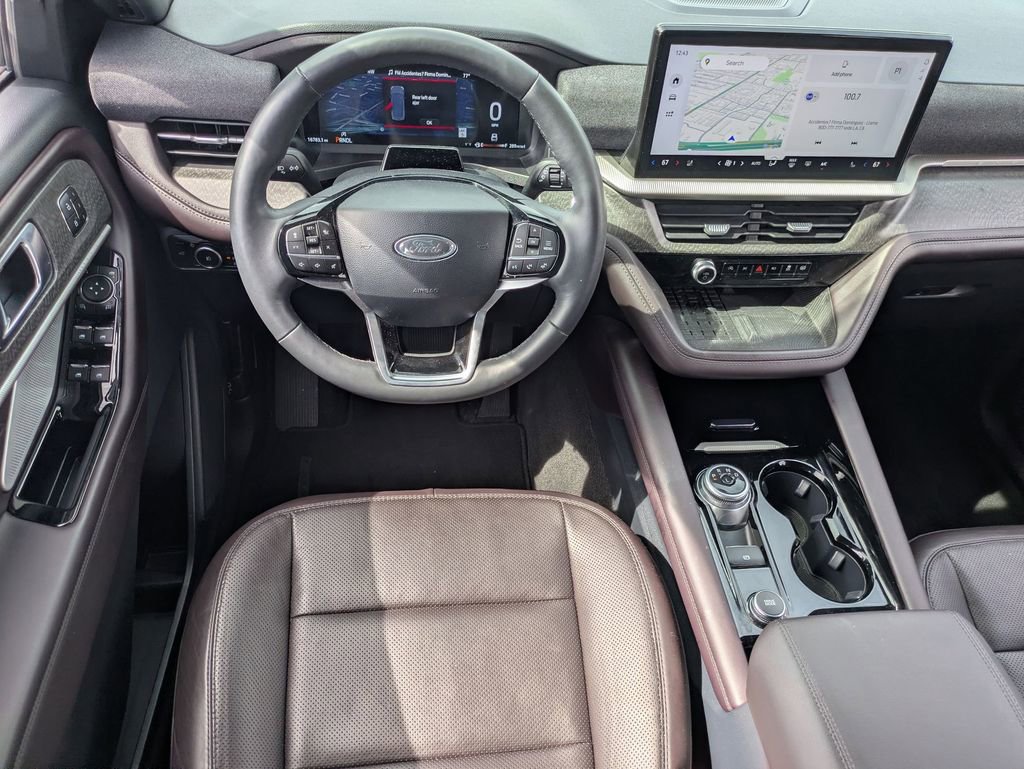 Used 2025 Ford Explorer Platinum w/ LUX Leather Package image 26