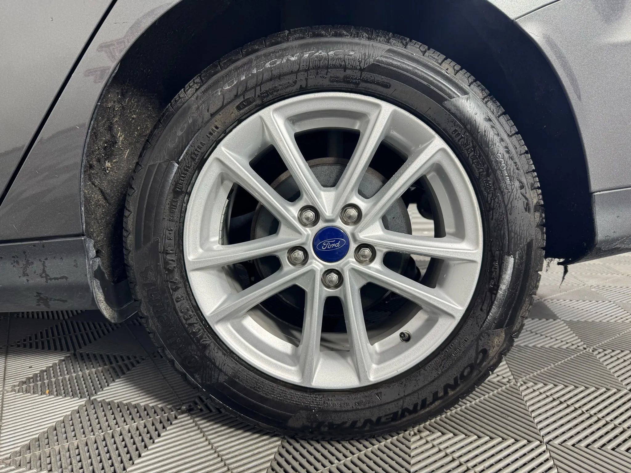 Used 2018 Ford Focus SE FWD image 40