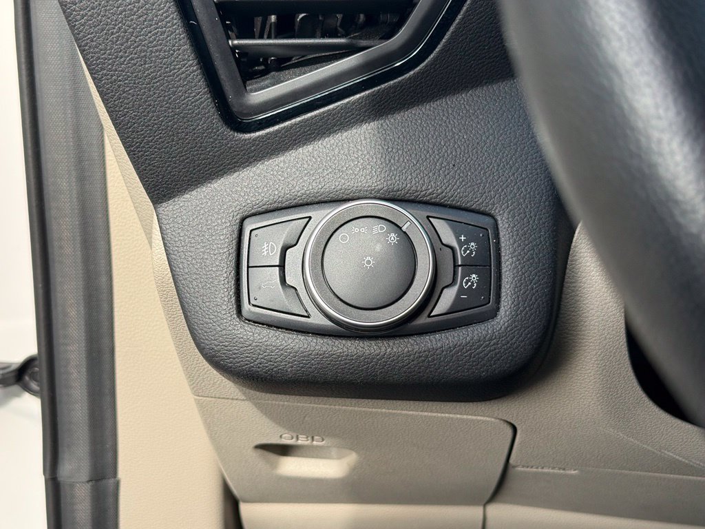 Certified 2019 Ford Escape Titanium AWD/4WD image 12
