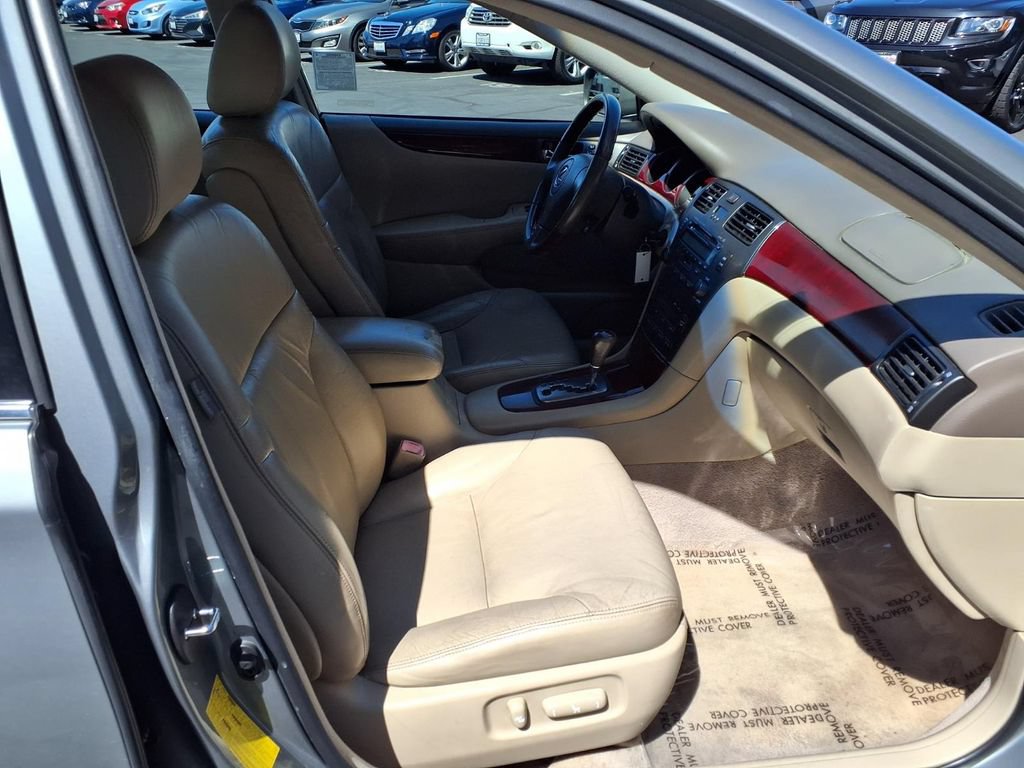Used 2004 Lexus ES 330 FWD image 22