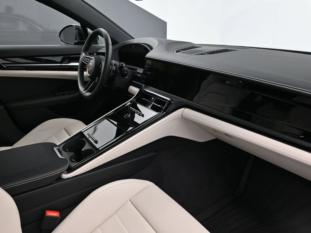 Certified 2026 Porsche Panamera 4 image 13