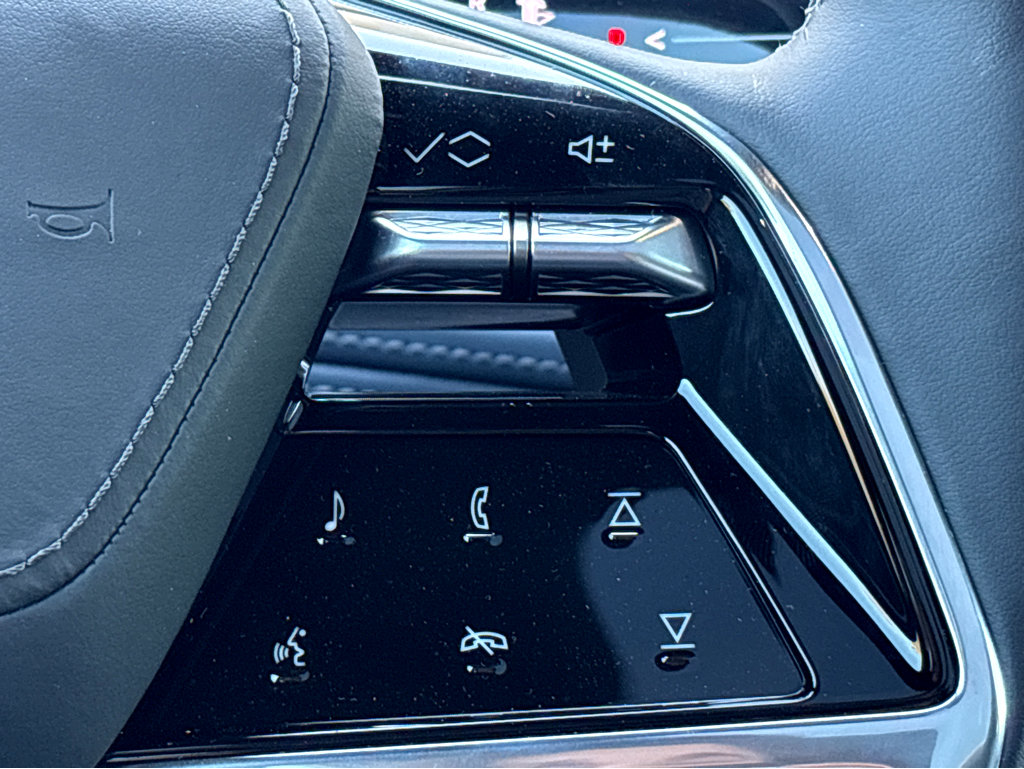 New 2025 Cadillac Escalade IQ Luxury 2 image 22