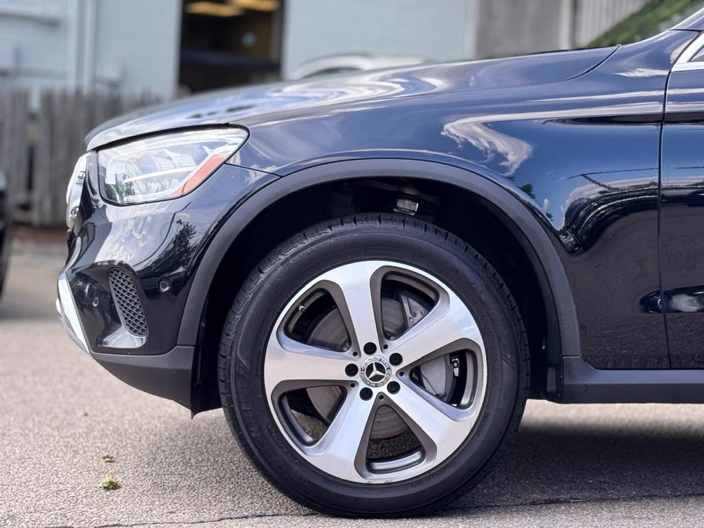 Used 2021 Mercedes-Benz GLC 300 4MATIC image 10