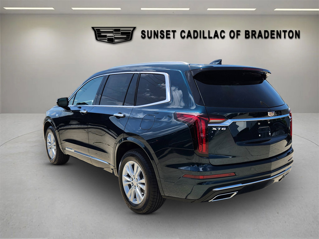 New 2025 Cadillac XT6 Luxury image 5