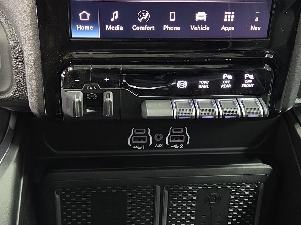New 2026 RAM 2500 Laramie w/ Night Edition AWD/4WD image 25