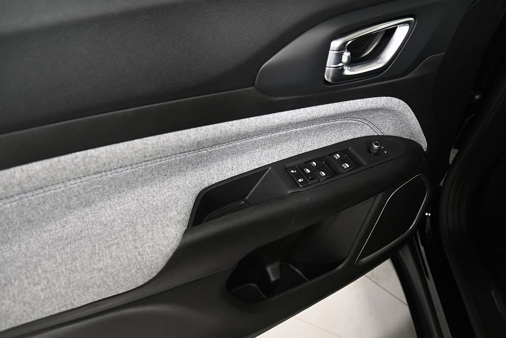 New 2025 Jeep Compass Sport AWD/4WD image 10