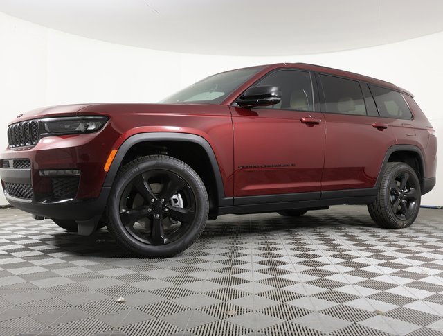 Used 2025 Jeep Grand Cherokee L Limited w/ Black Appearance Package video 1