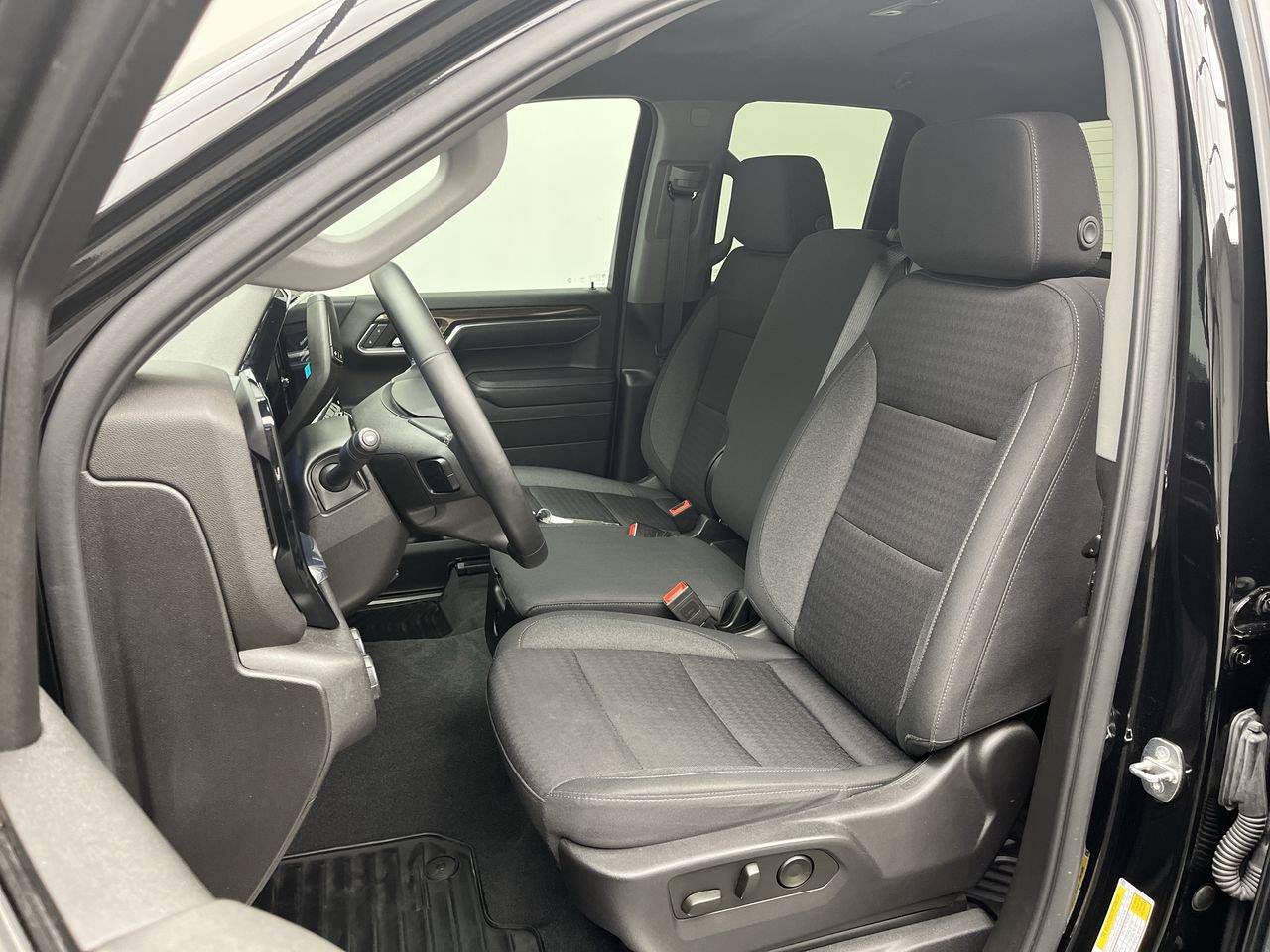 Certified 2023 Chevrolet Silverado 1500 RST w/ LPO, Dark Essentials Package AWD/4WD image 9