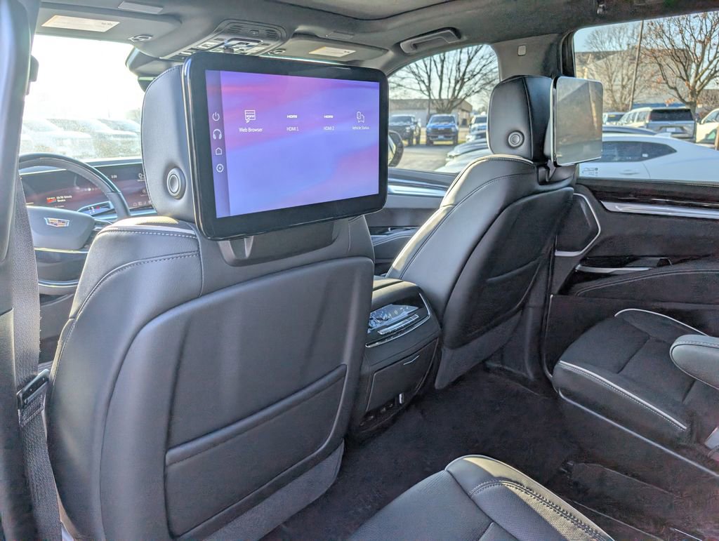 Certified 2025 Cadillac Escalade Premium Luxury w/ LPO, Radiant Package image 11
