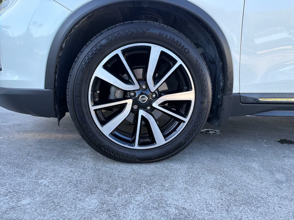 Used 2020 Nissan Rogue SL w/ Premium Package FWD image 12