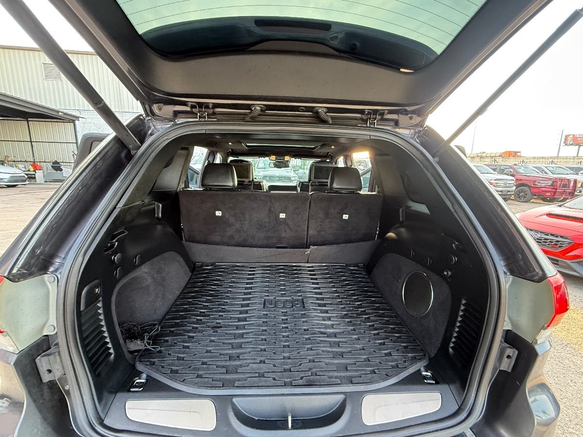 Used 2016 Jeep Grand Cherokee Summit AWD/4WD image 23