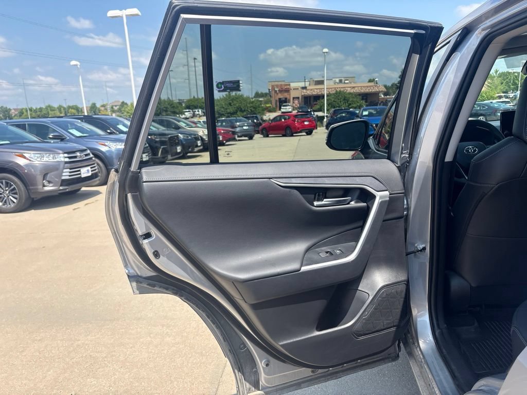 Used 2025 Toyota RAV4 Limited w/ Advanced Technology Package AWD/4WD image 40