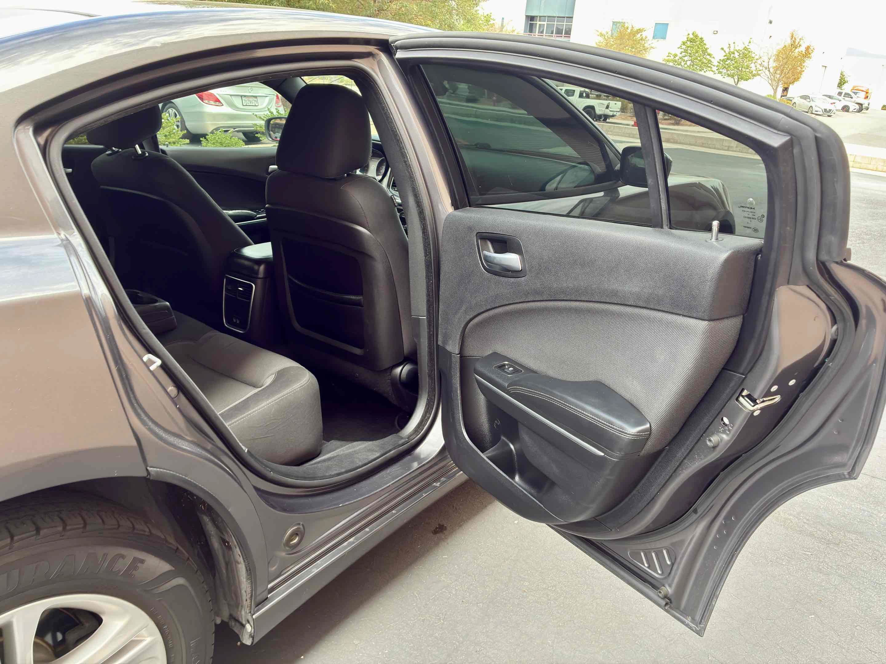 Used 2015 Dodge Charger SE RWD image 43